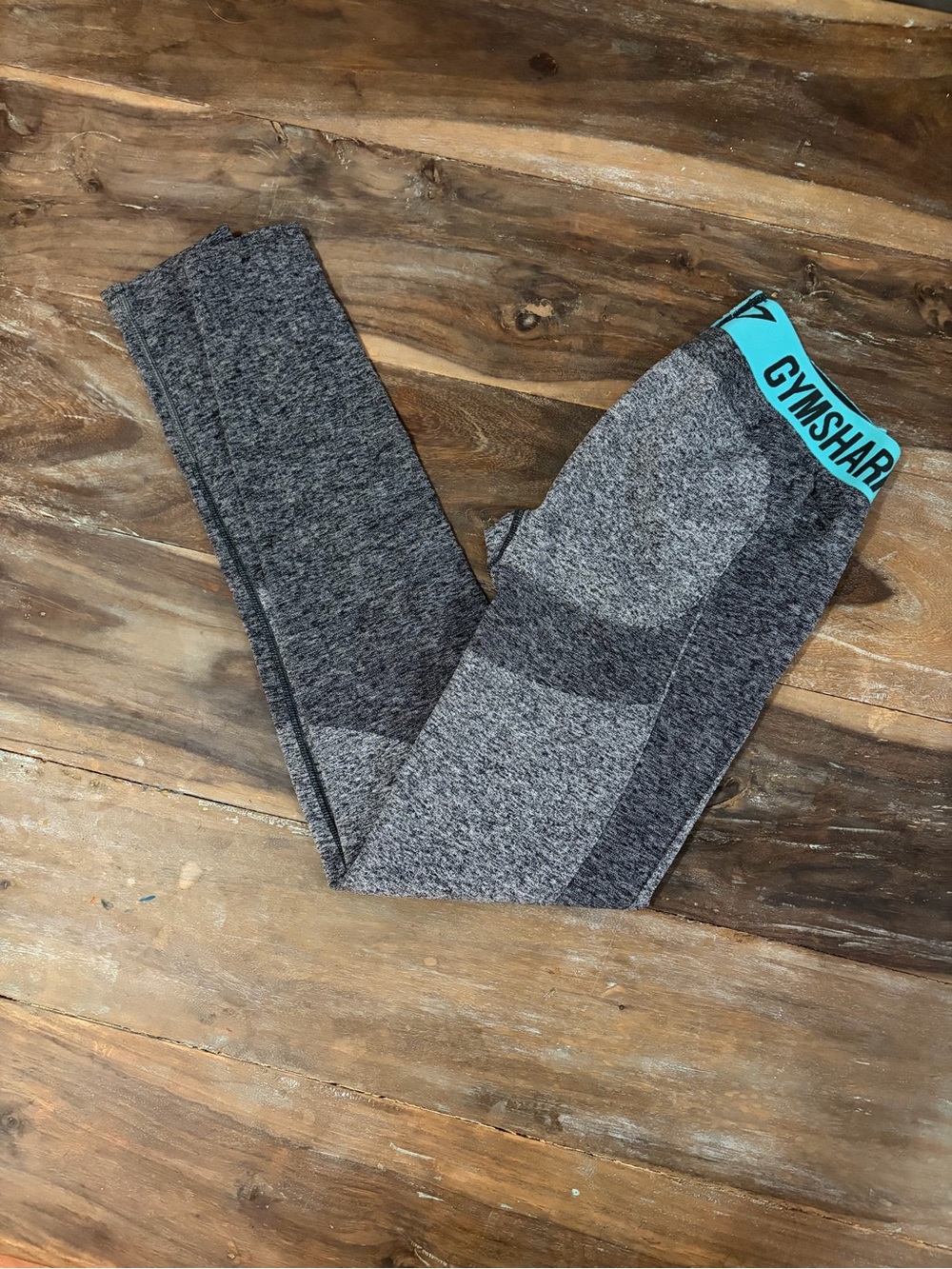 Gymshark Women Grey Seamless Leggings with Teal Logo Waistband